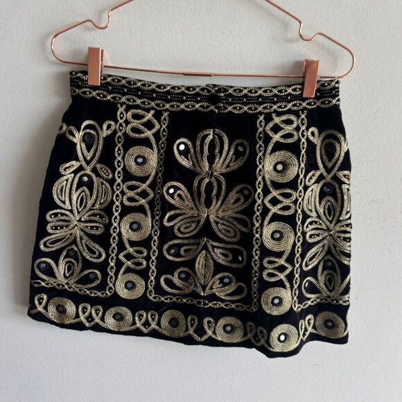Calypso Womens Golden Embroidered Mini Skirt Black Size XSmall - Picture 11 of 11